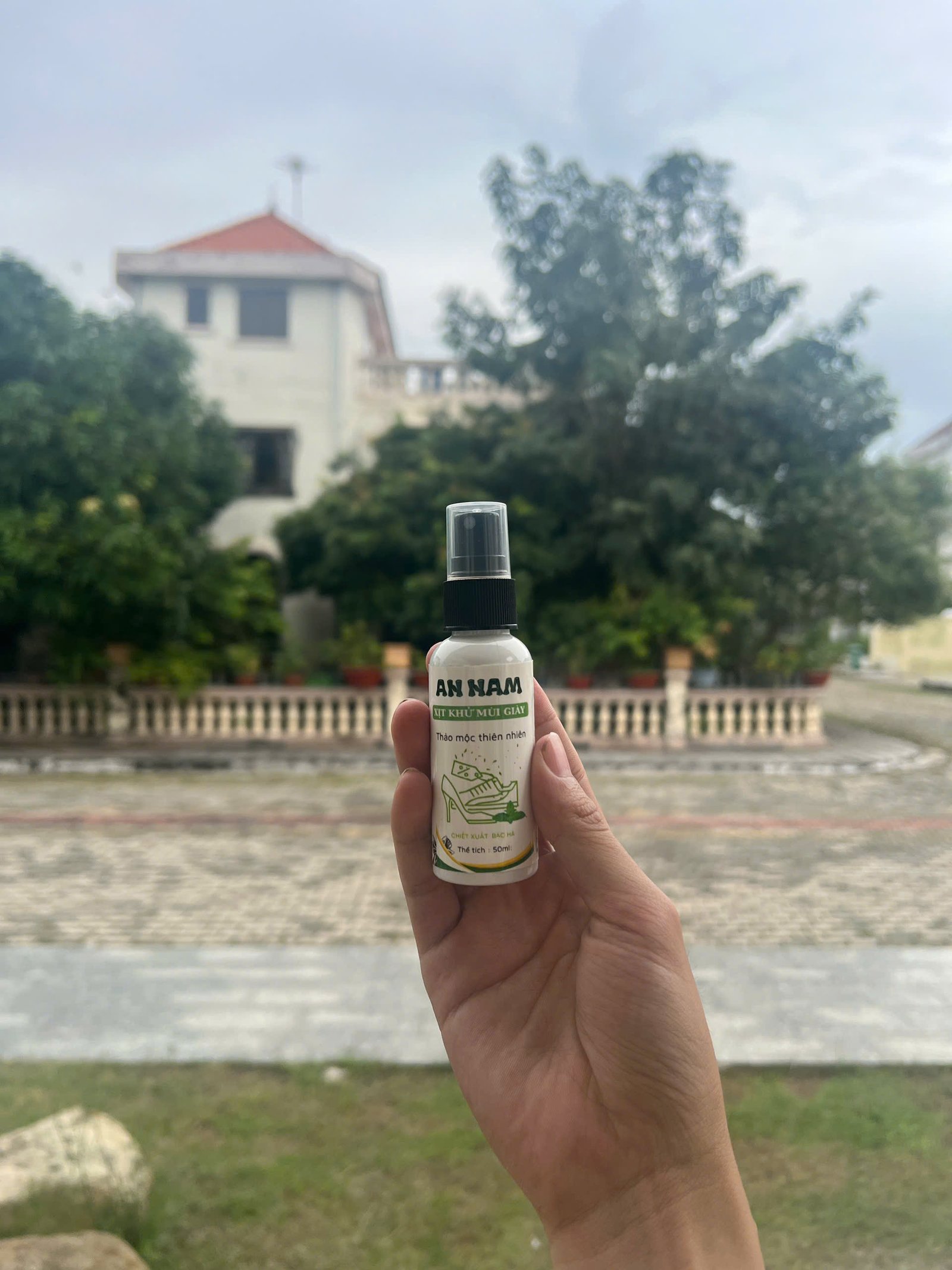 Xịt Khử Mùi Giày