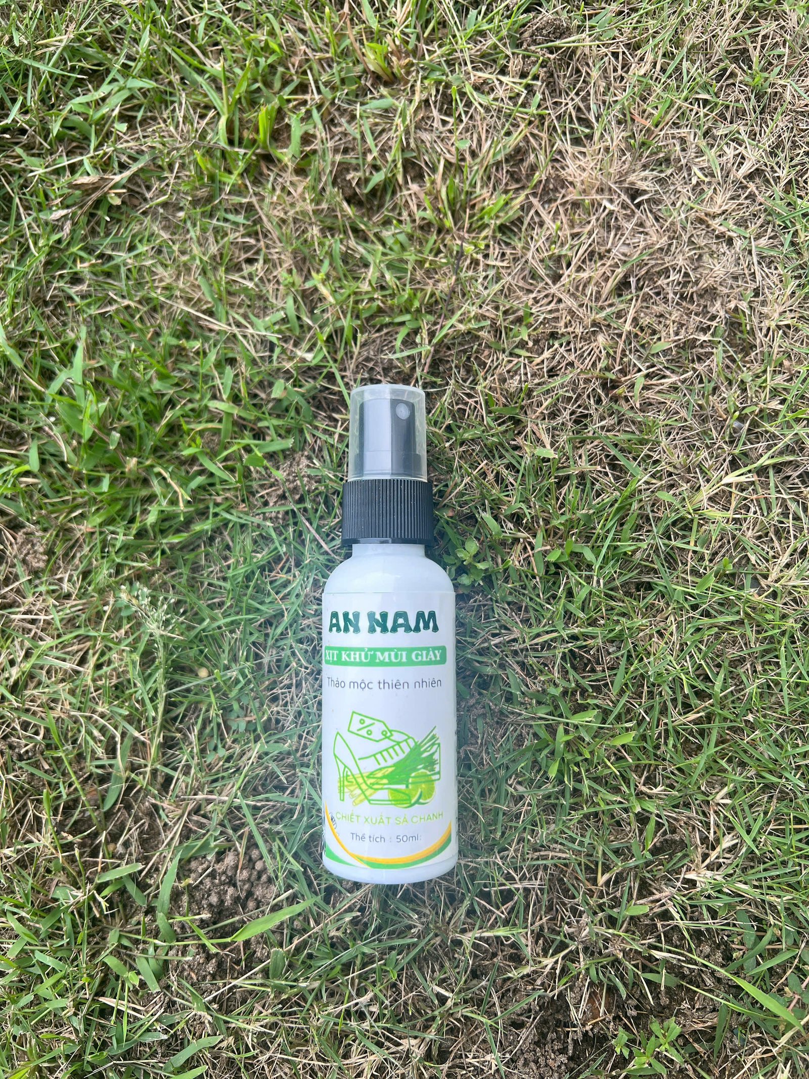 Xịt Khử Mùi Giày